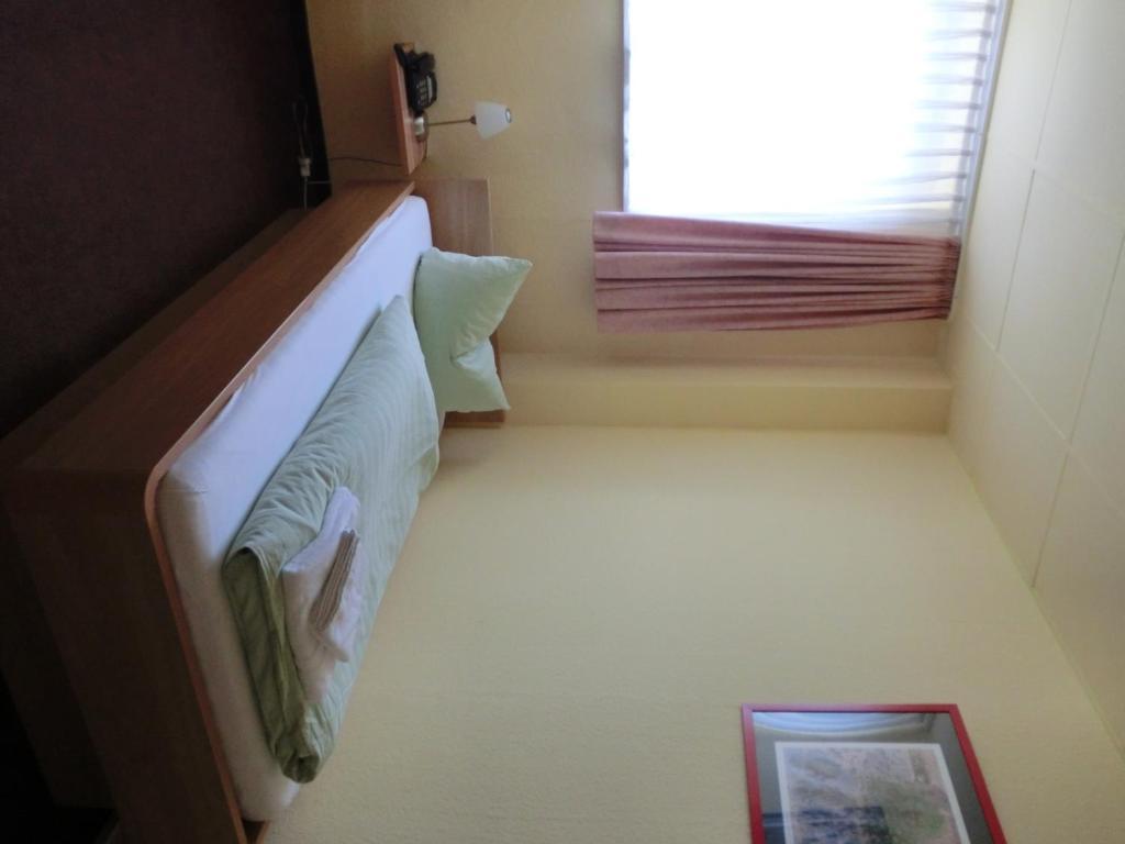 Hotel Am Kleinbahnhof Emden Habitación foto